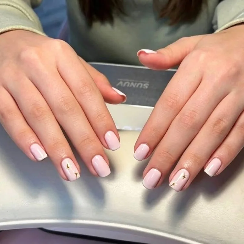 Onyx Nails Beauty at work